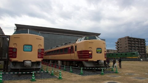 ランチトレインとEF58と 2011/05/03-1